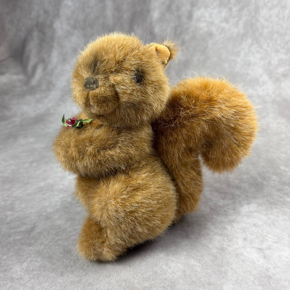 Vintage 1986 Gund Squirrel Plush Stuffed Animal Brown 8 inch Flower 1980s Toy